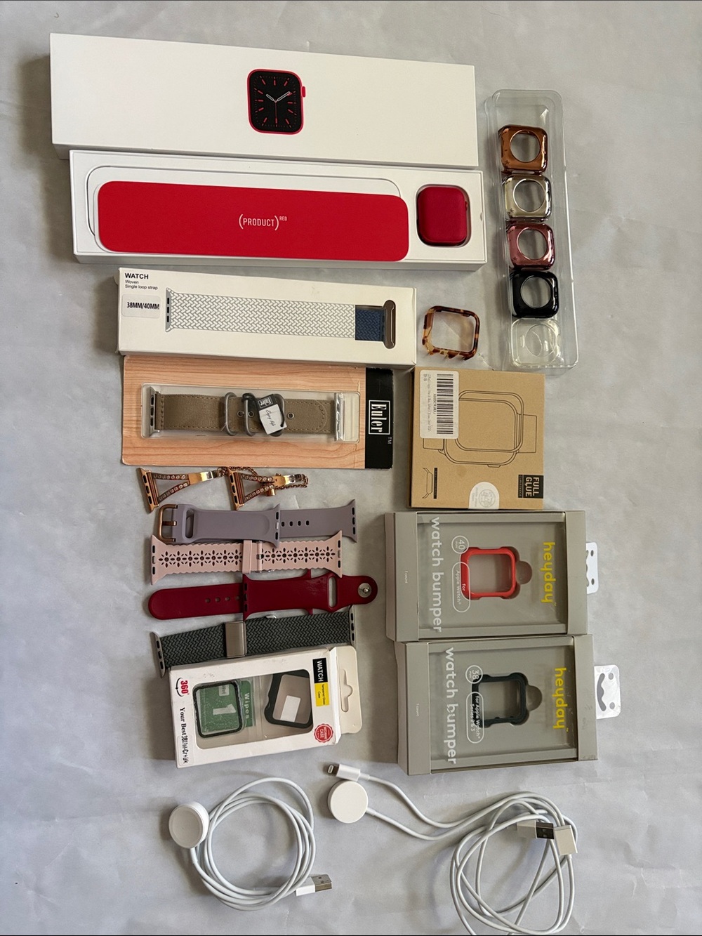 Apple (PRODUCT)RED 40mm Watch Series 6 & accessories with original box good used